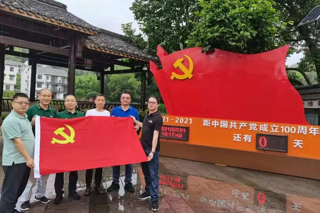 1763626506566713mAMA.jpg IMG_4655.JPG